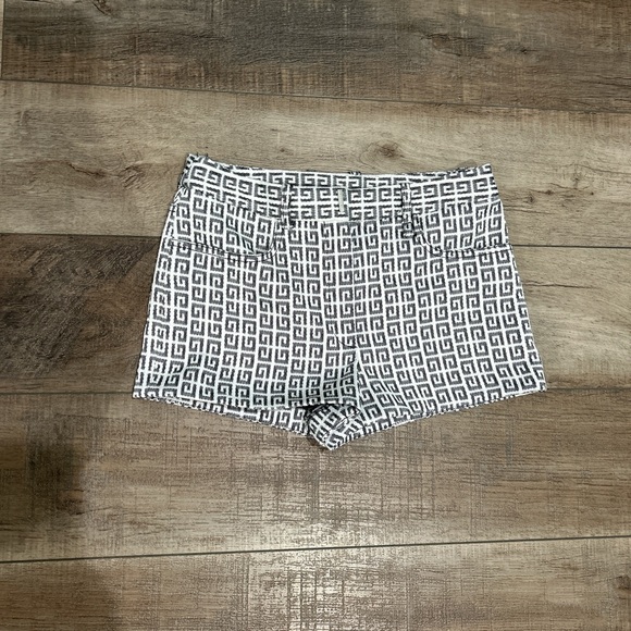 Givenchy 4G motif embroidered mini shorts - Picture 3 of 9